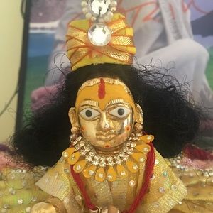 Meet your Posher, Urmi